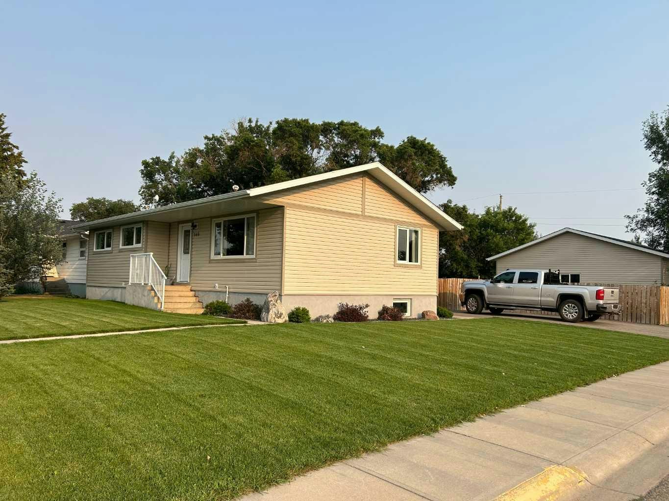 949 3 Avenue N, Vauxhall, AB, T0K 2K0