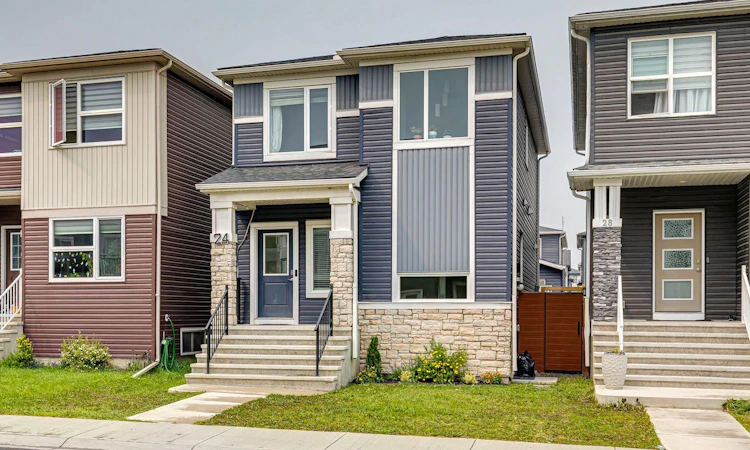 24 Corner Meadows Park NE