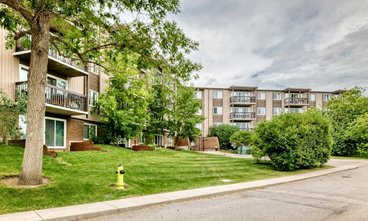 503-8948 Elbow Drive SW