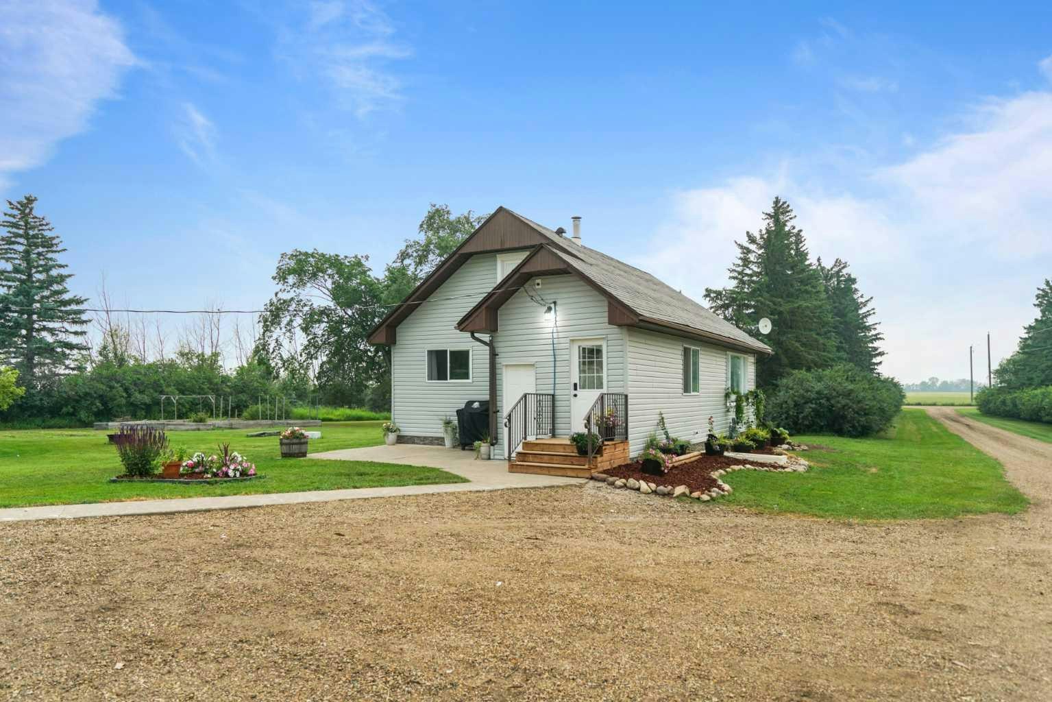 14109 364 Township, Caster, AB, T0C 0X0