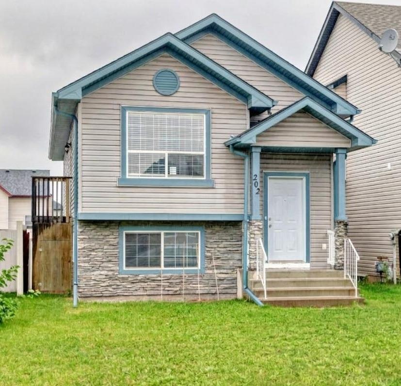 202 Saddlemead Green NE, Calgary, AB, T3J 4M7