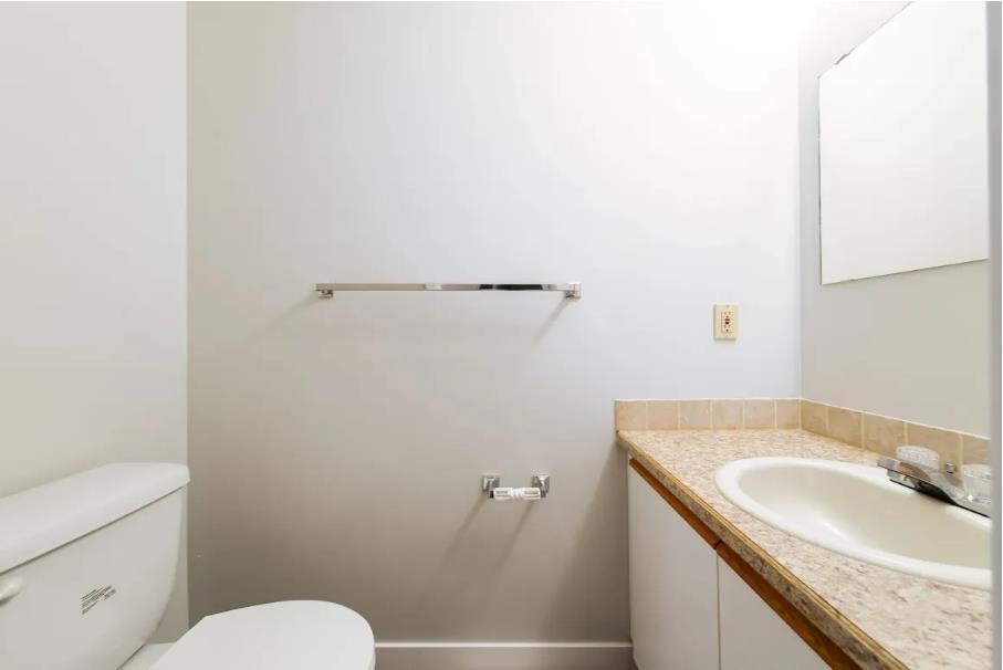 32 Holmes Street, Red Deer, AB, T4N 6L6 - 3