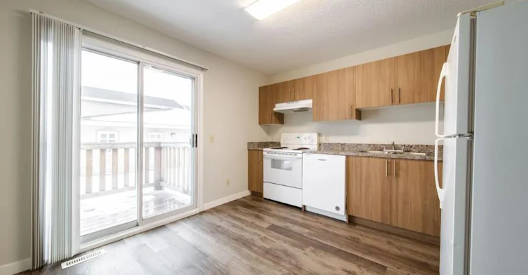 32 Holmes Street, Red Deer, AB, T4N 6L6 - 9