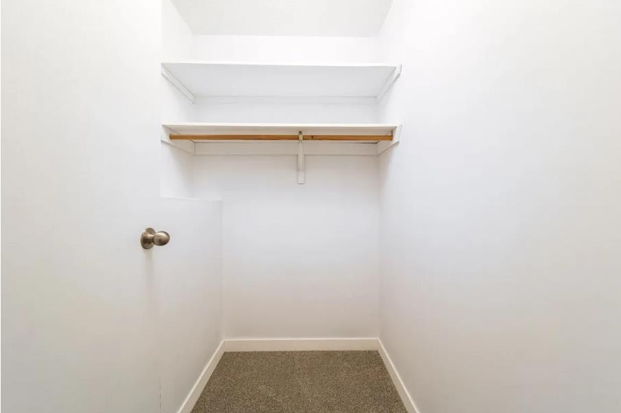 32 Holmes Street, Red Deer, AB, T4N 6L6 - 4