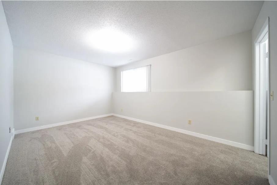 32 Holmes Street, Red Deer, AB, T4N 6L6 - 8