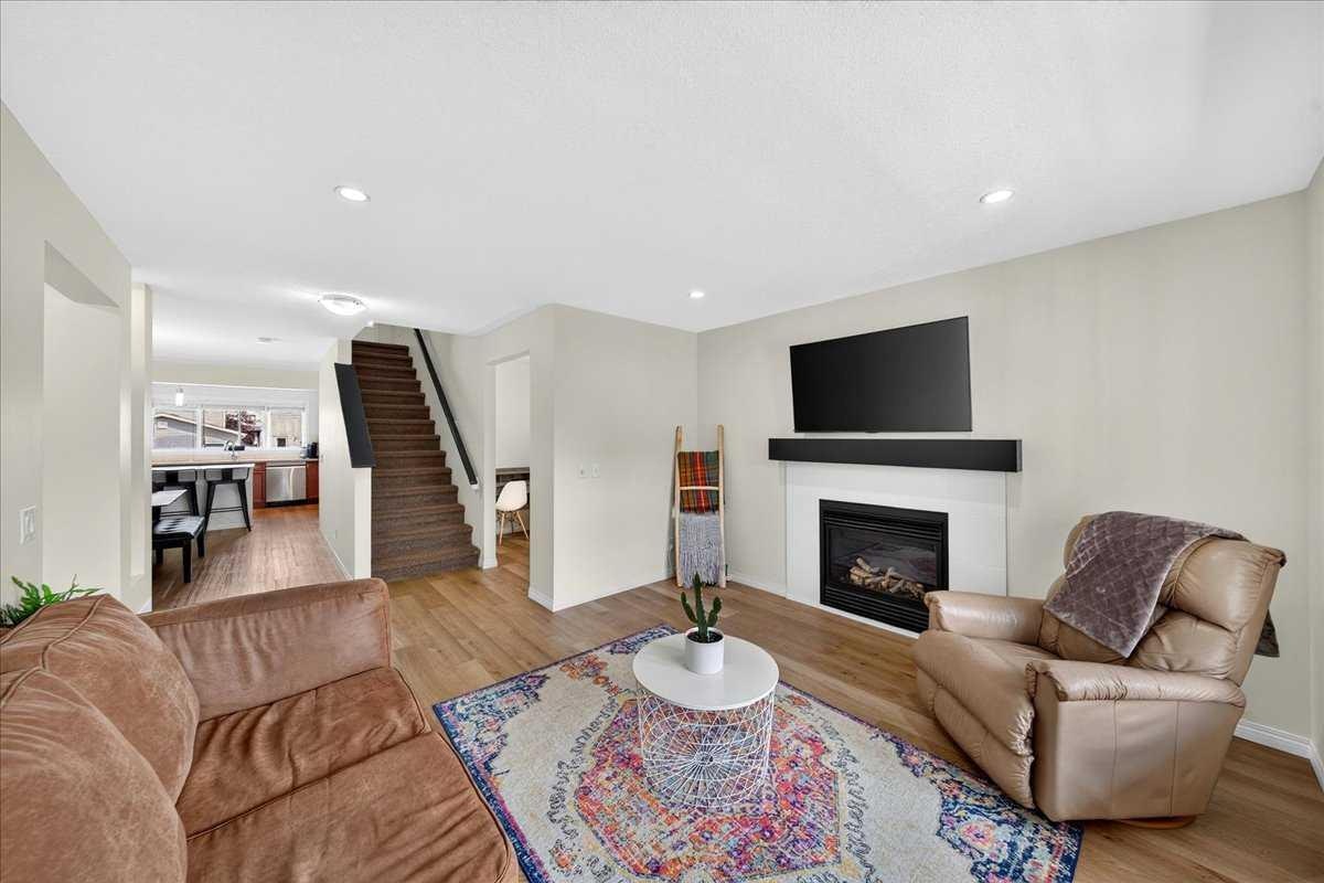 138 Copperpond Heights SE, Calgary, AB, T2Z 0W9