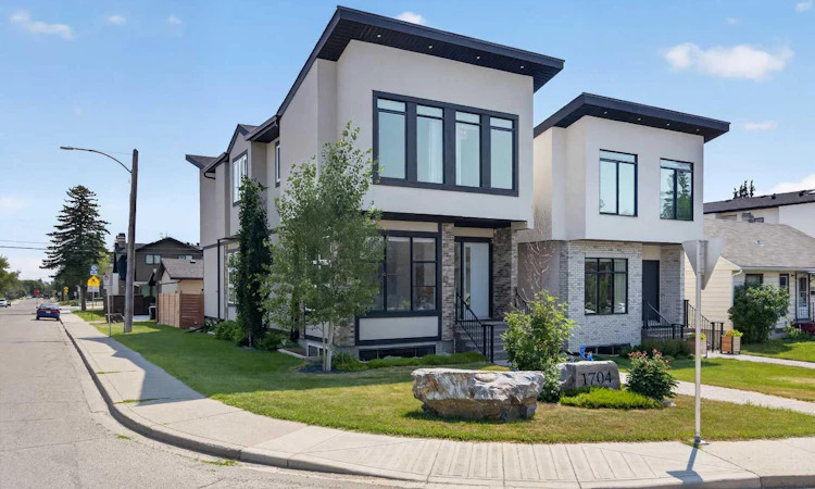 1704 26a Street
