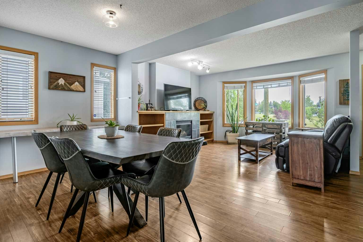 511 Killarney Glen Court SW, Calgary, AB, T3E 7H4