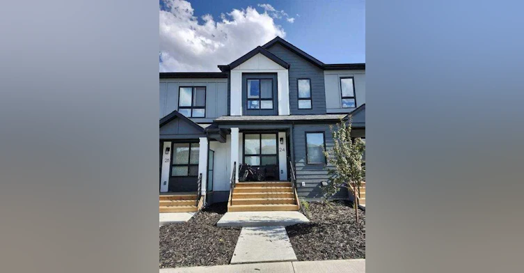 24 Silverton Glen Green SW, Calgary, AB, T2X 5B8