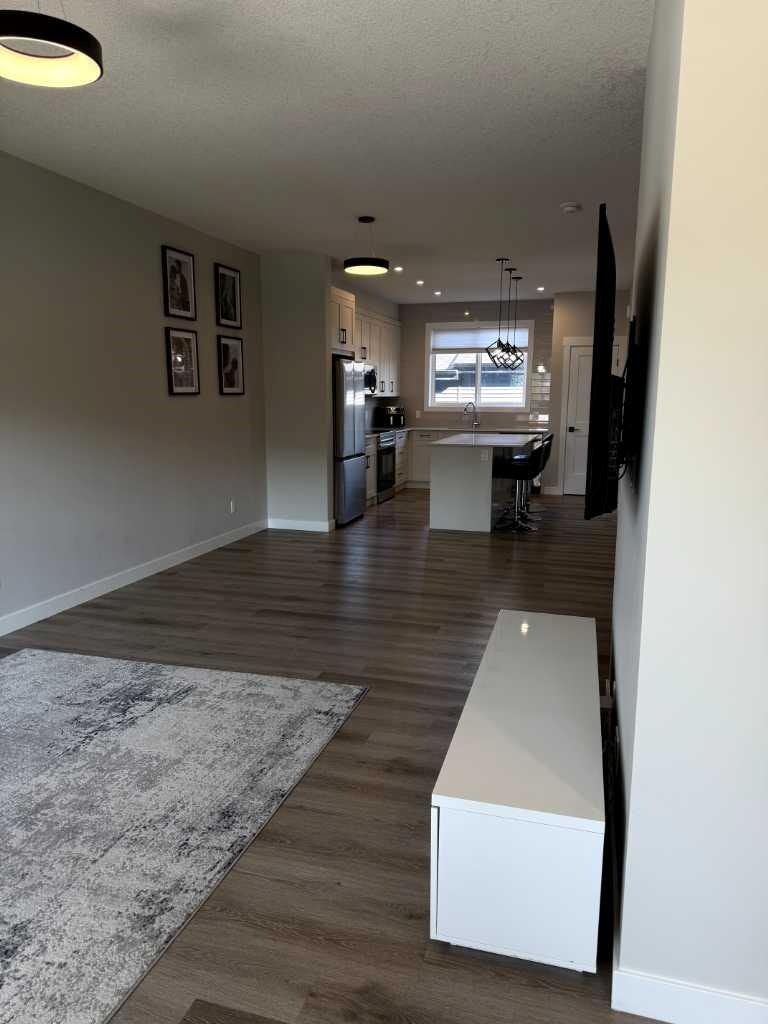 24 Silverton Glen Green SW, Calgary, AB, T2X 5B8 - 3