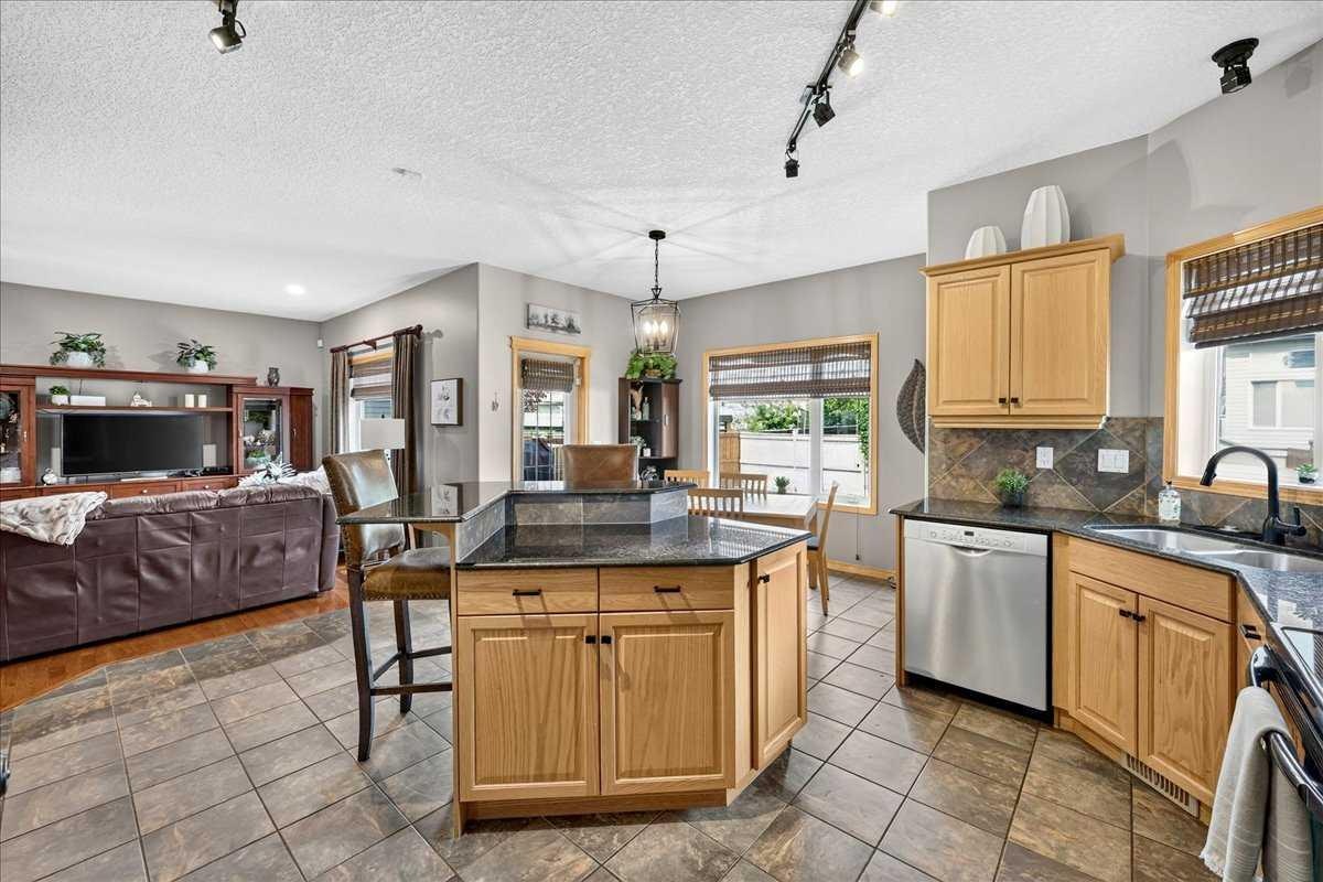1418 Kings Heights Boulevard SE, Airdrie, AB, T4A 0A1 - 14