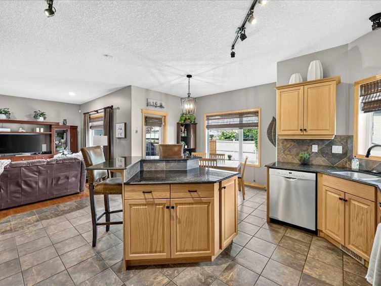 1418 Kings Heights Boulevard SE, Airdrie, AB, T4A 0A1 - 14