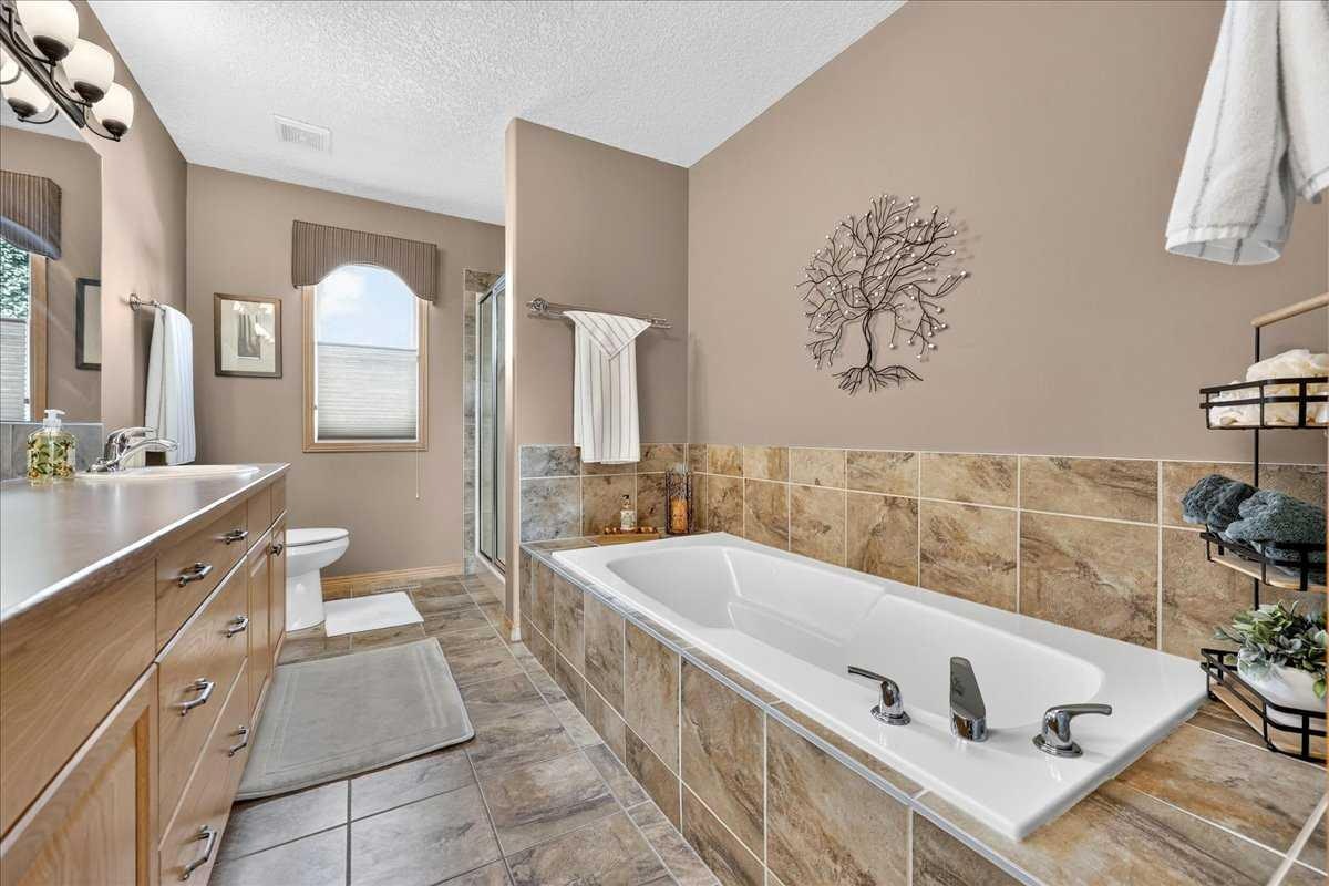 1418 Kings Heights Boulevard SE, Airdrie, AB, T4A 0A1 - 30
