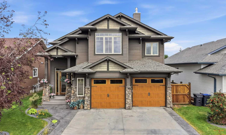 95 Regatta Way