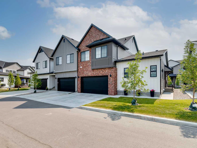 1803-201 Cooperswood Green SW, Airdrie, AB, T4B 5R2