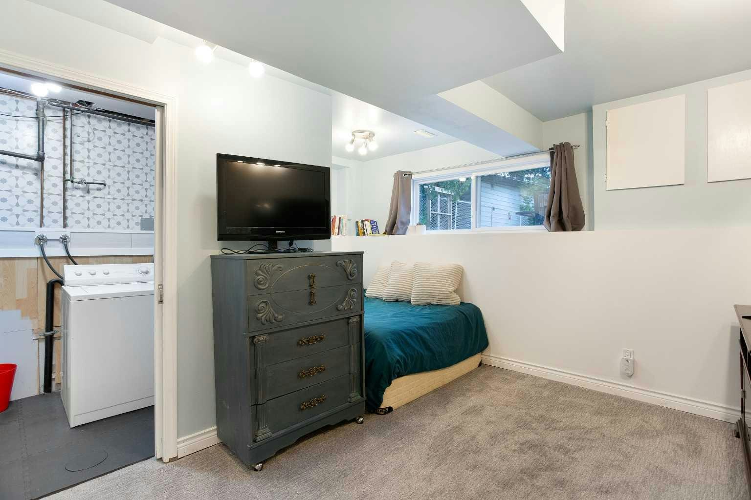 15 Southdale Bay SW, Calgary, AB, T2W 1W1 - 28