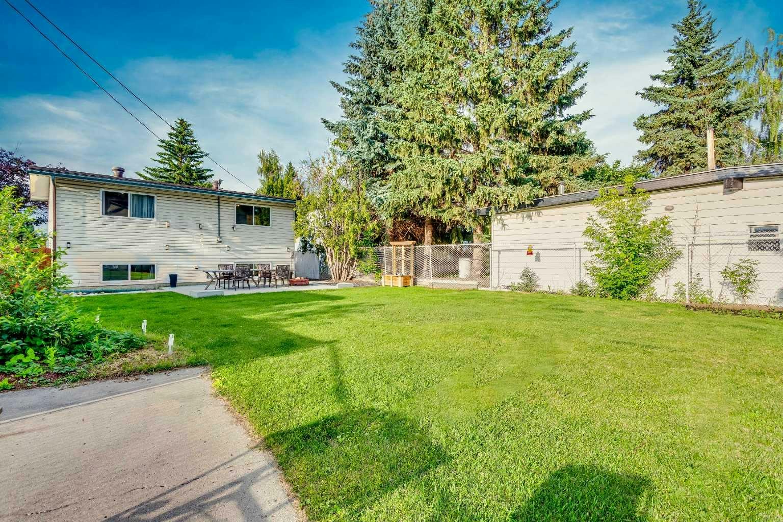 15 Southdale Bay SW, Calgary, AB, T2W 1W1 - 37