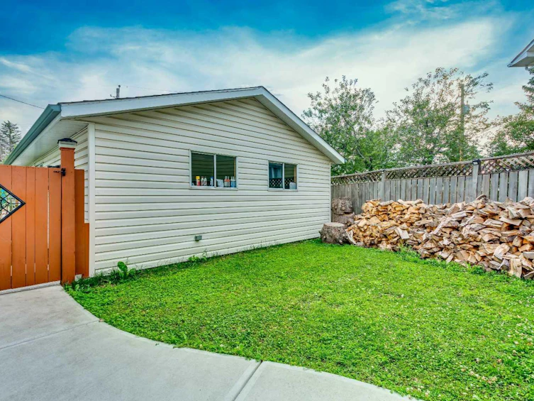 15 Southdale Bay SW, Calgary, AB, T2W 1W1 - 33