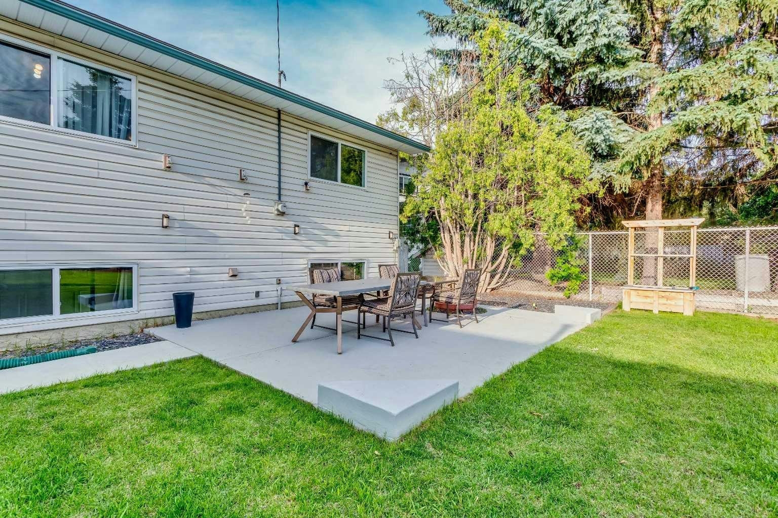 15 Southdale Bay SW, Calgary, AB, T2W 1W1 - 35