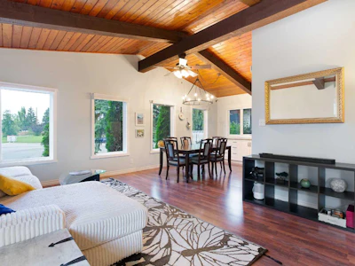 15 Southdale Bay SW - 5
