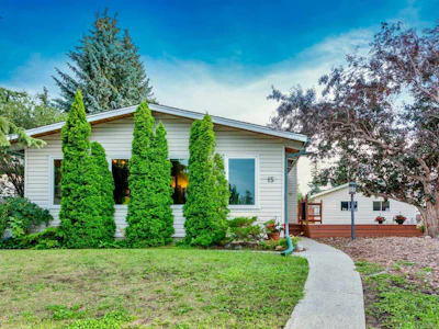 15 Southdale Bay SW - 4