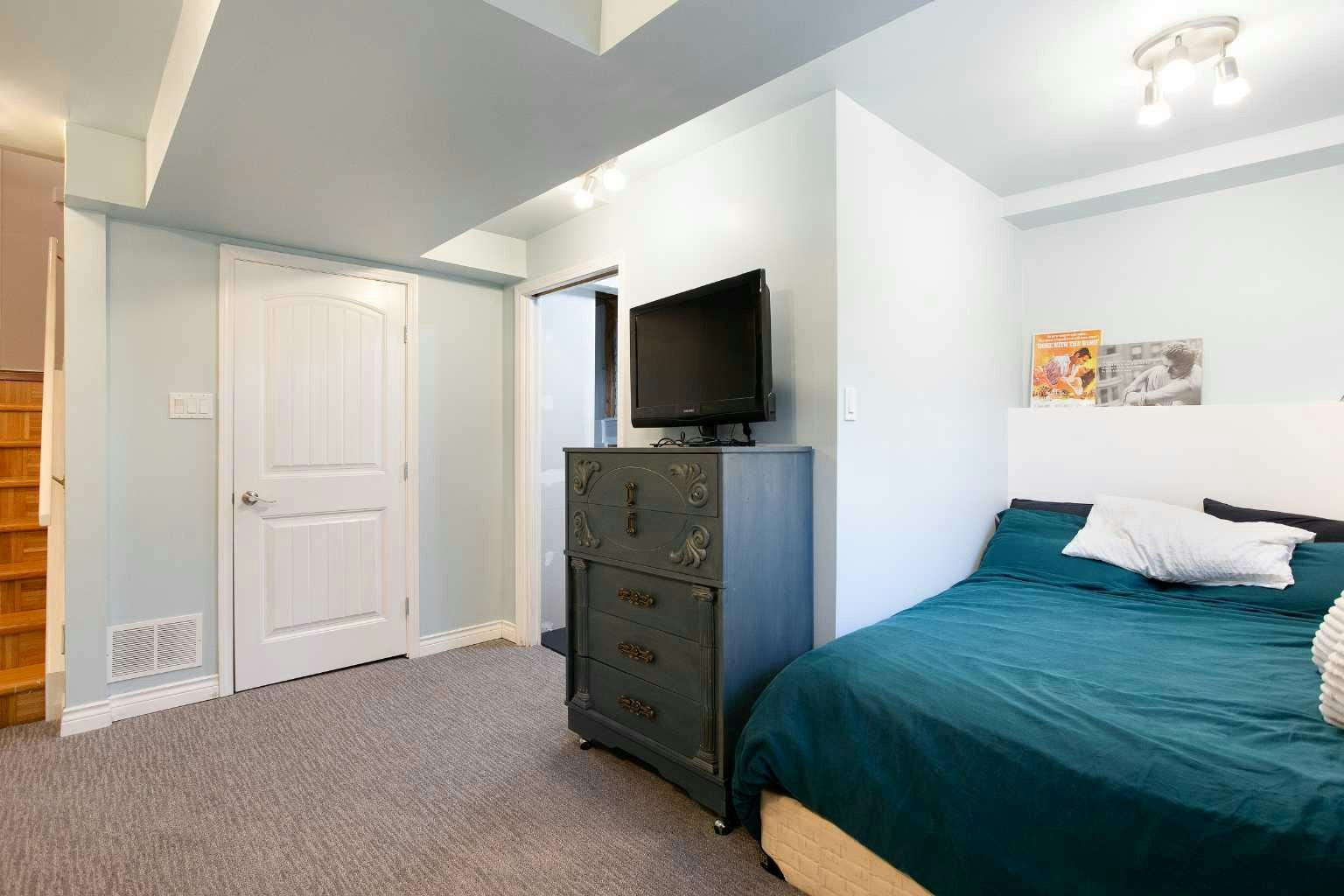 15 Southdale Bay SW, Calgary, AB, T2W 1W1 - 30