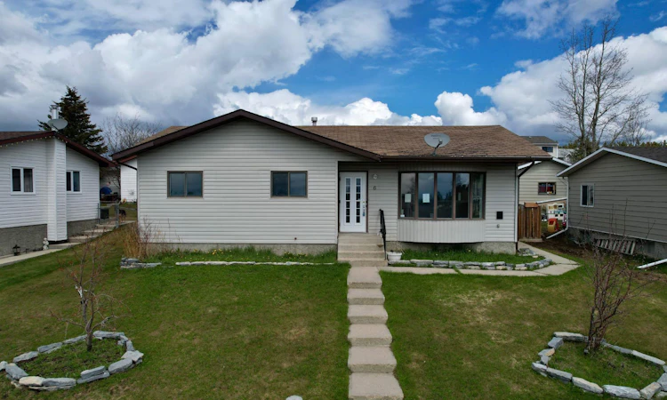 6 Hillside Avenue