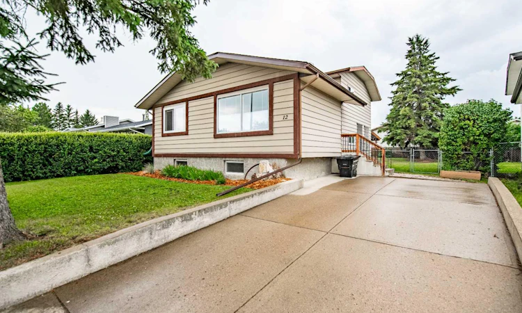 12 Opal Close