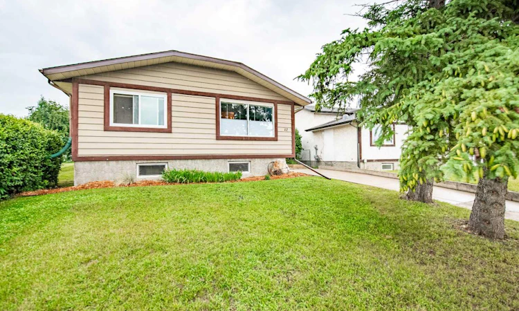 12 Opal Close
