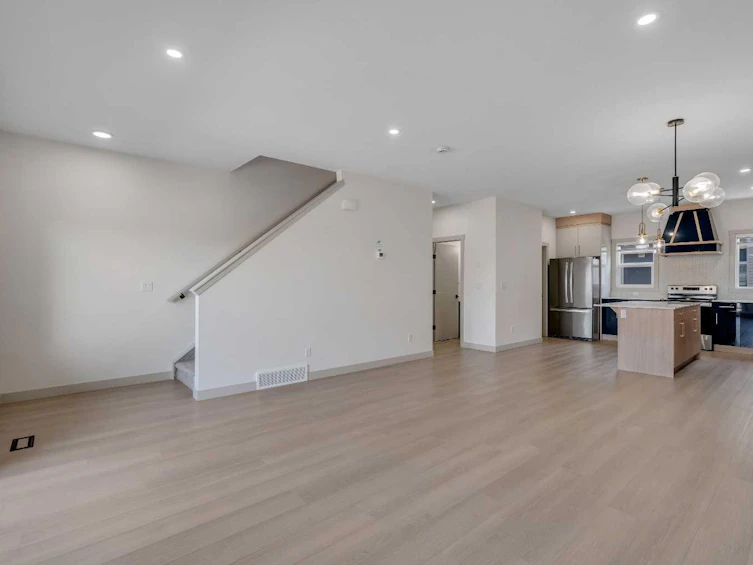 414 Corner Meadows Square NE, Calgary, AB, T3N 2N1 - 5