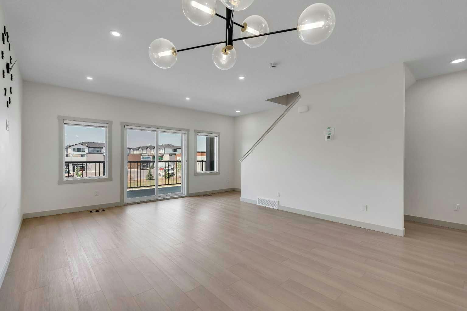 414 Corner Meadows Square NE - 4