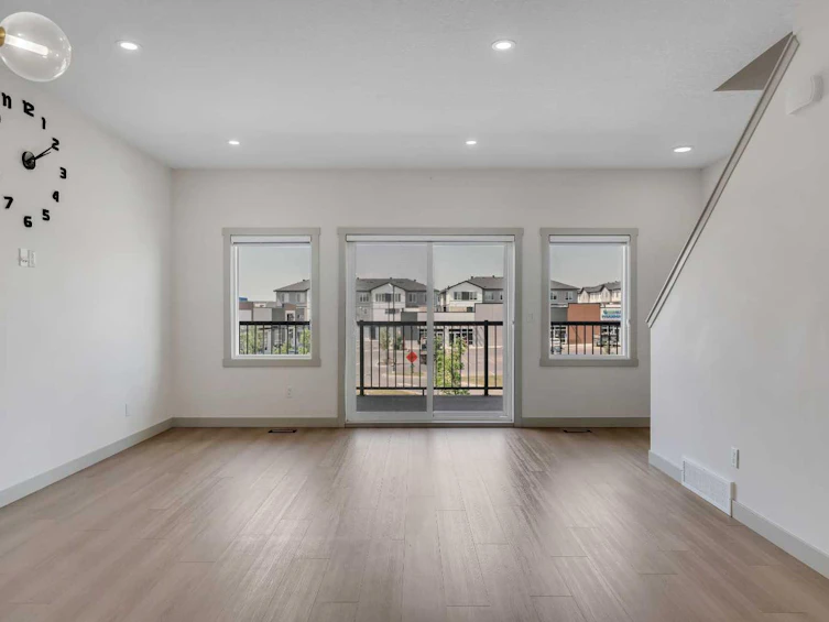 414 Corner Meadows Square NE, Calgary, AB, T3N 2N1 - 2
