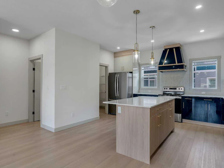 414 Corner Meadows Square NE, Calgary, AB, T3N 2N1 - 9
