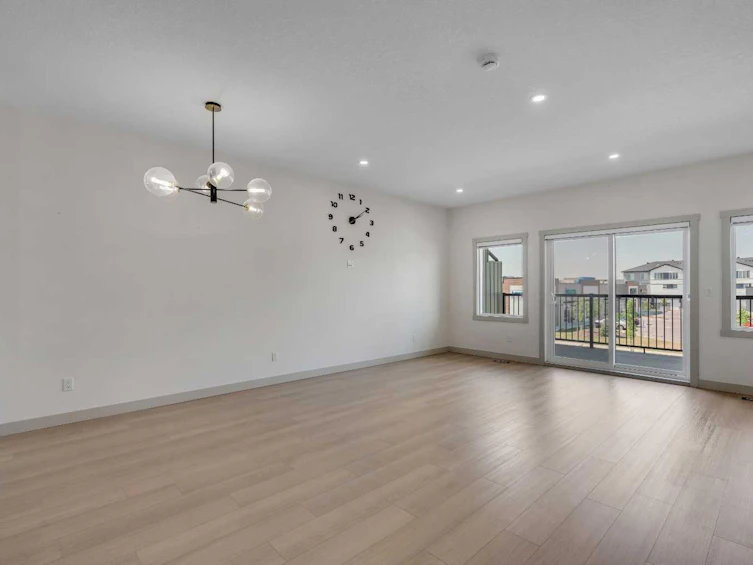 414 Corner Meadows Square NE, Calgary, AB, T3N 2N1 - 3