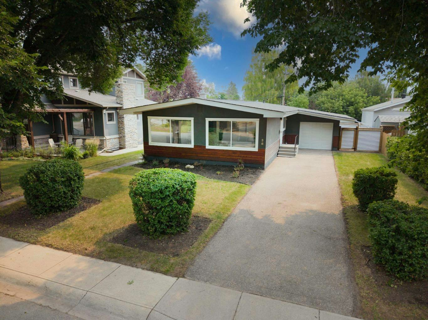 38 Westwood Drive SW, Calgary, AB, T3C 2V7