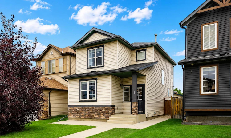 16 Covebrook Place NE