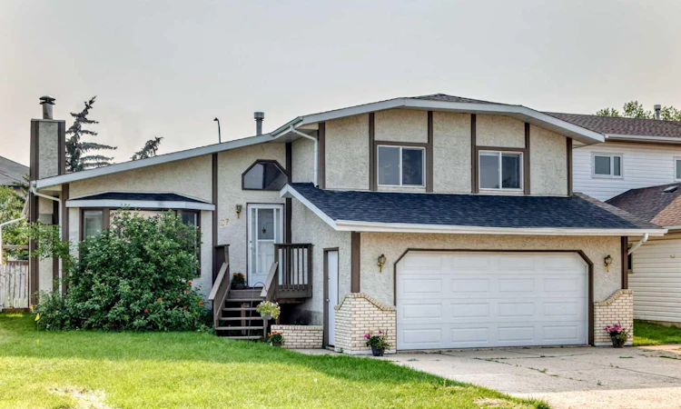 37 Kennings Crescent