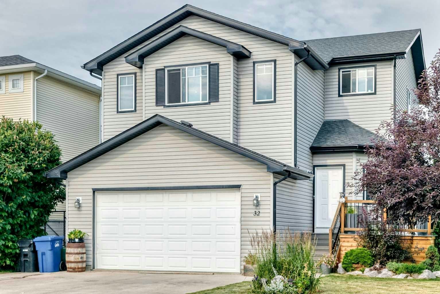 32 Meadowpark Place, Carstairs, AB, T0M 0N0