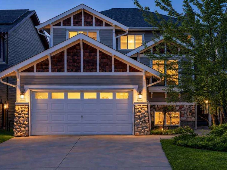 40 Cougar Ridge Heights SW, Calgary, AB, T3H 4X5