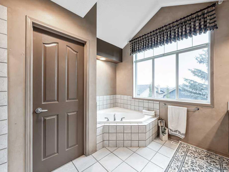 40 Cougar Ridge Heights SW, Calgary, AB, T3H 4X5 - 34