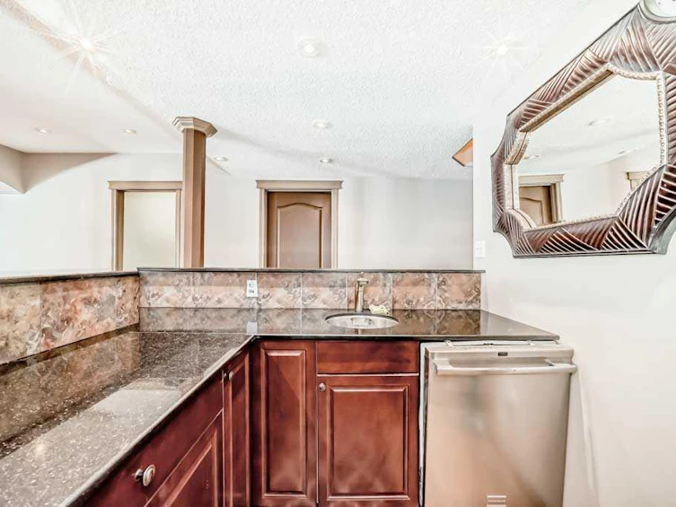 40 Cougar Ridge Heights SW, Calgary, AB, T3H 4X5 - 43