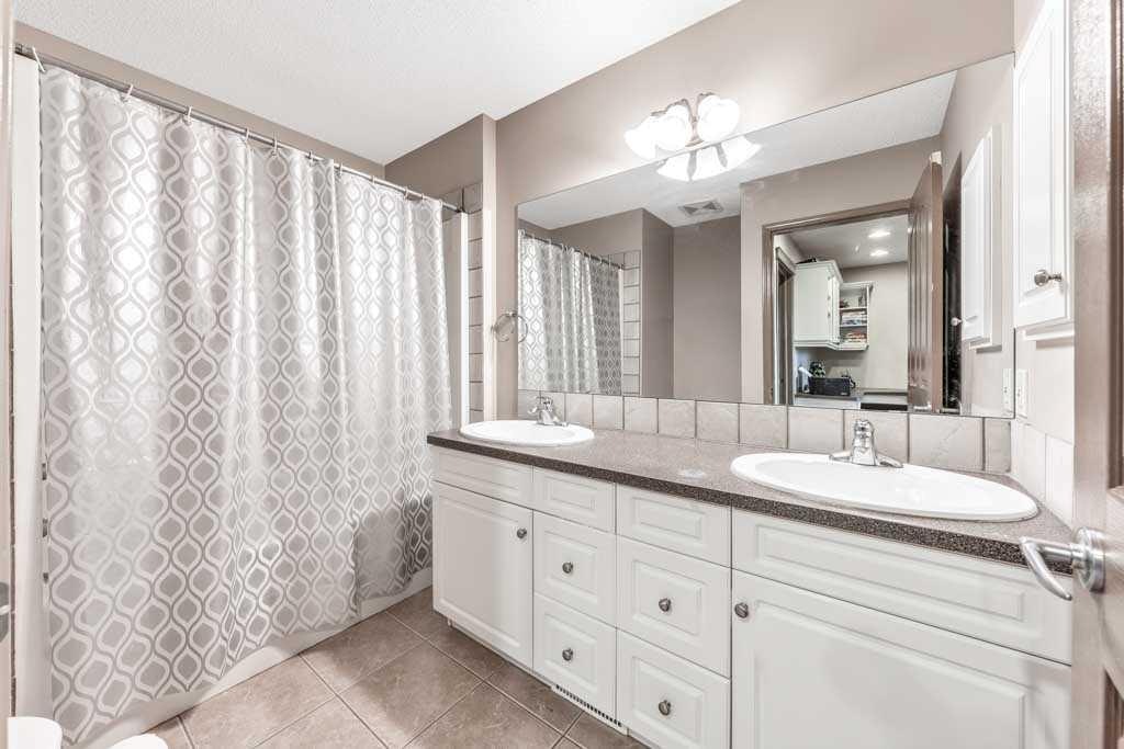 40 Cougar Ridge Heights SW, Calgary, AB, T3H 4X5 - 30