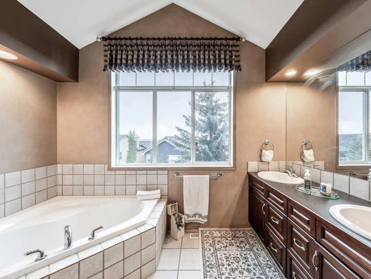 40 Cougar Ridge Heights SW, Calgary, AB, T3H 4X5 - 35