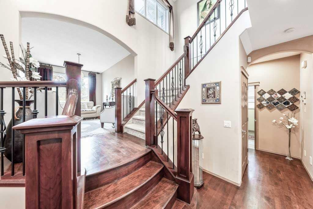 40 Cougar Ridge Heights SW, Calgary, AB, T3H 4X5 - 24
