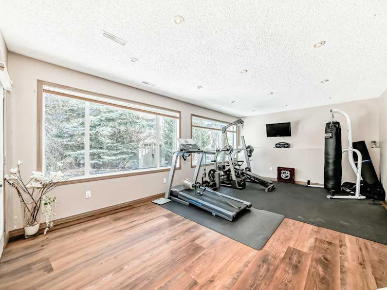 40 Cougar Ridge Heights SW, Calgary, AB, T3H 4X5 - 41
