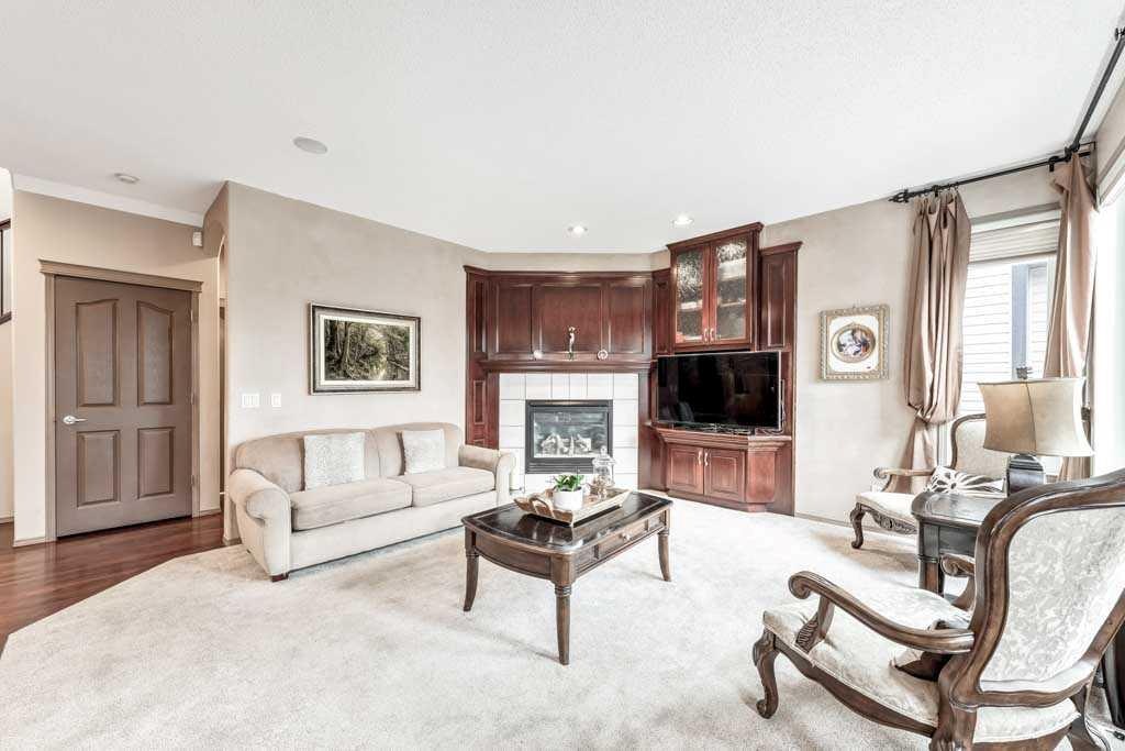 40 Cougar Ridge Heights SW, Calgary, AB, T3H 4X5 - 11