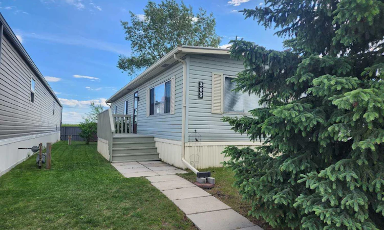 303-99 Arbour Lake Road NW