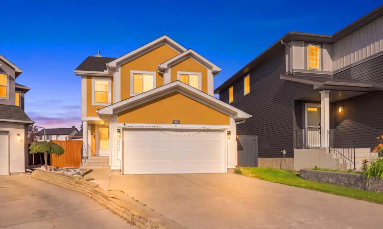 278 Martha's Manor NE