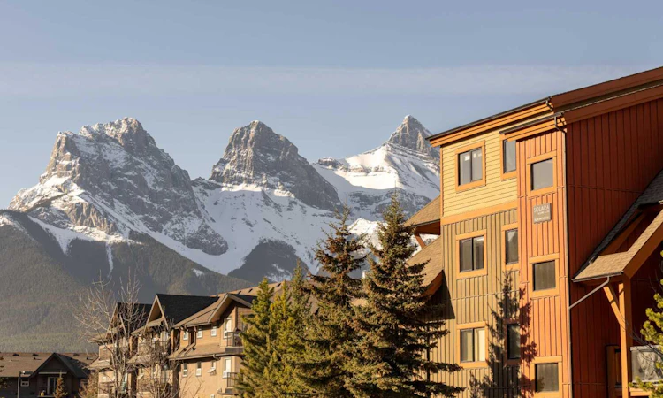 213-173 Kananaskis Way