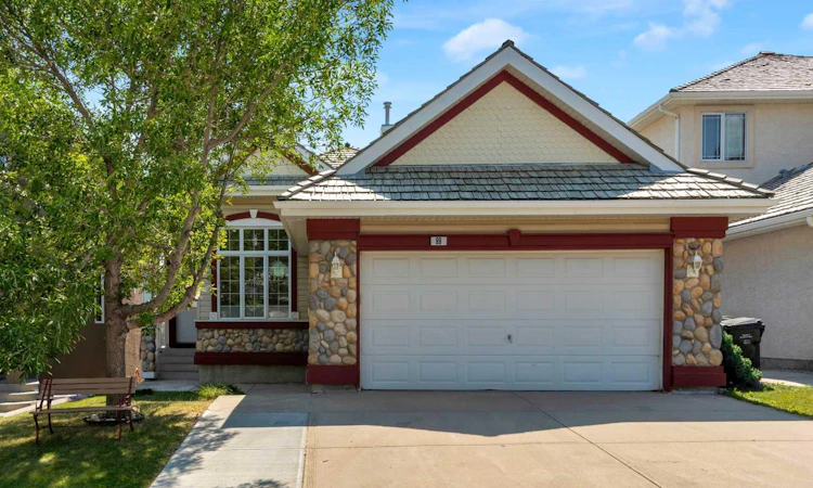 99 Edgeridge View NW